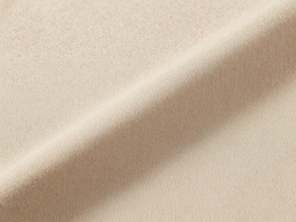 Szczegół dzianiny dresowej sukienki maxi Szczegół dzianiny dresowej sukienki maxi