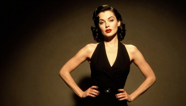 kobieta wamp w stylowej czarnej sukni